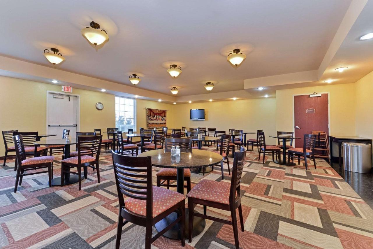 Express Inn & Suites Норман Экстерьер фото